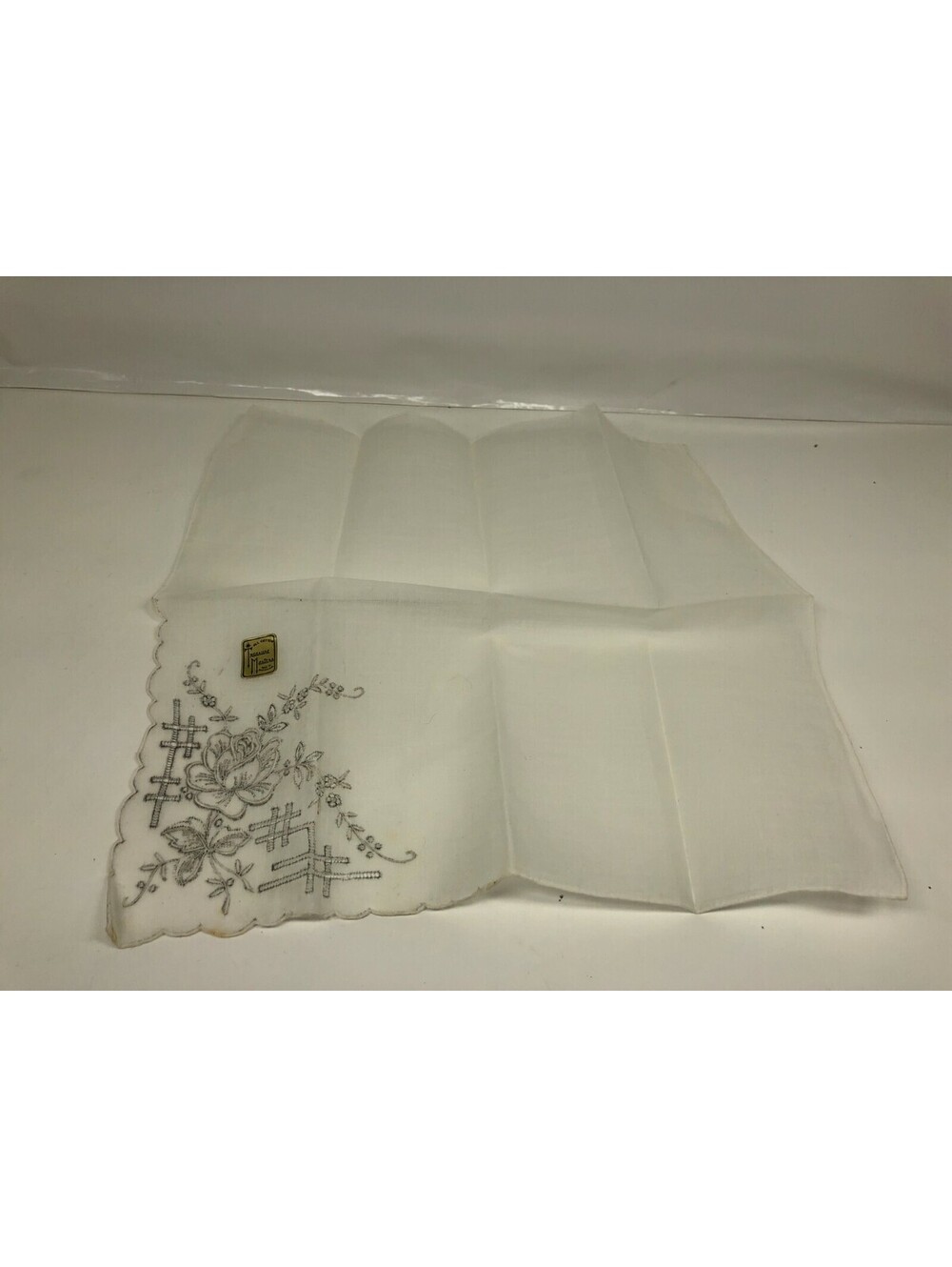 Treasure Masters All Cotton Switzerland Handkerchief Hankie Flowers Floral